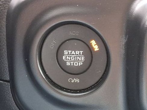 Used 2022 Jeep Wrangler Unlimited Sport image 22