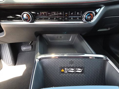 New 2026 Chevrolet Equinox RS FWD image 23