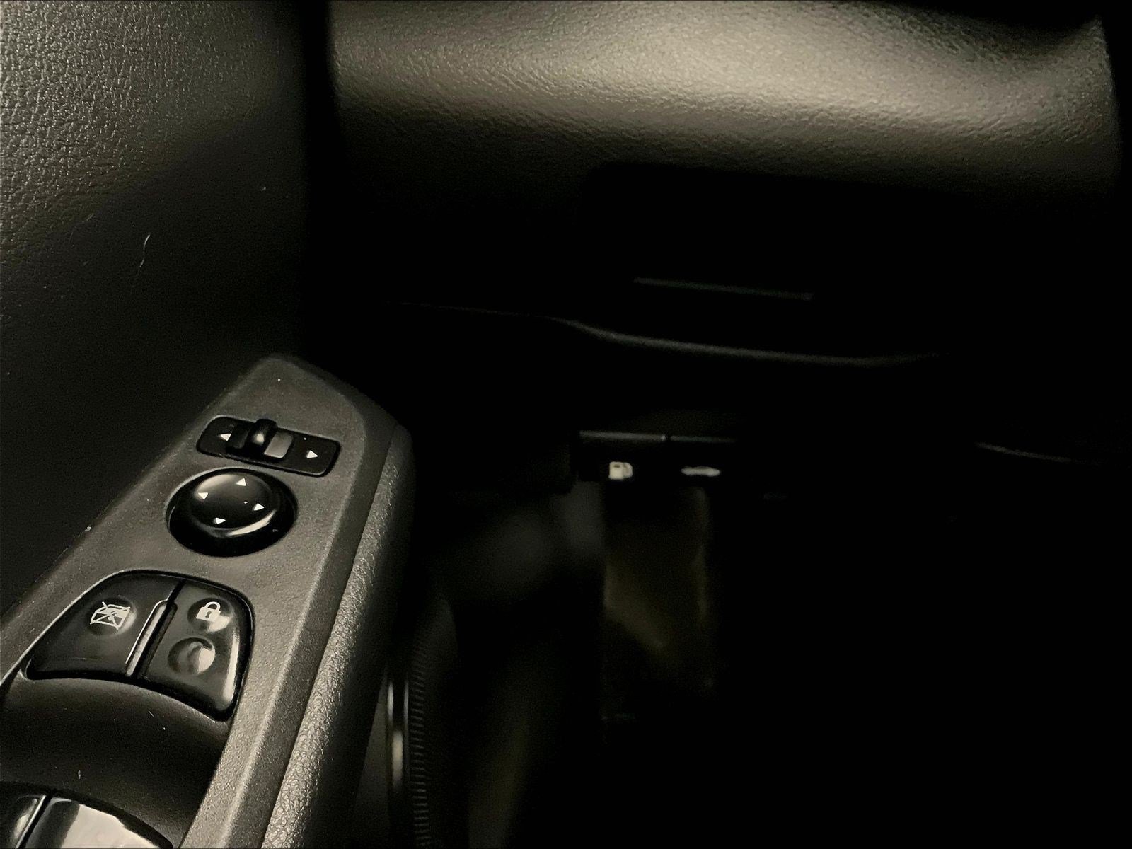 Certified 2023 Nissan Kicks SV FWD image 15