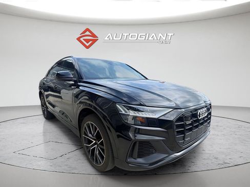 Used 2019 Audi Q8 Prestige w/ Adaptive Chassis Package AWD/4WD image 5