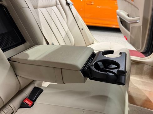 Used 2014 Mercedes-Benz E 350 4MATIC Sedan image 59