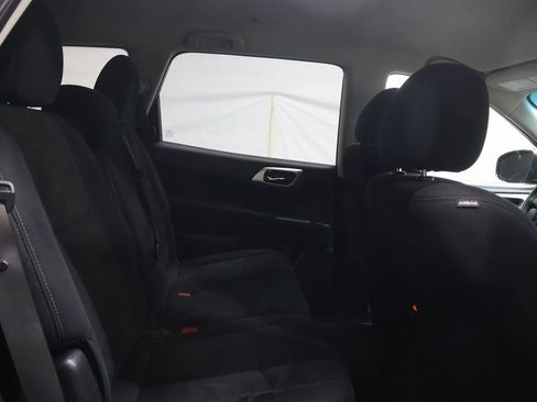 Used 2015 Nissan Pathfinder SV w/ Trailer Tow Package image 12