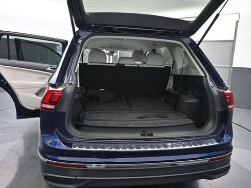 Used 2023 Volkswagen Tiguan SE FWD image 8