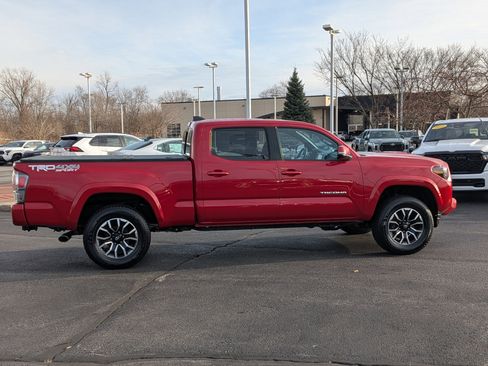Used 2021 Toyota Tacoma TRD Sport image 11