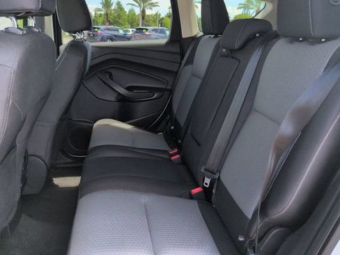 Used 2017 Ford Escape SE w/ Equipment Group 201A FWD image 14