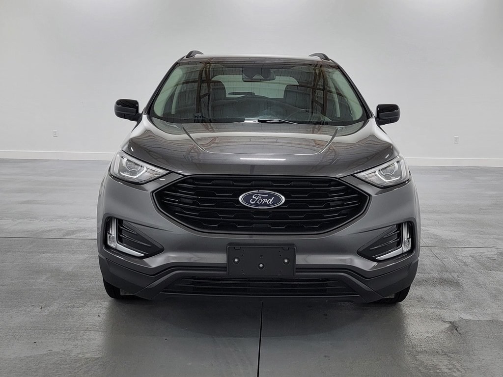 Used 2022 Ford Edge SEL w/ Sport Appearance Package AWD/4WD image 3
