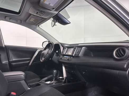 Used 2017 Toyota RAV4 XLE AWD/4WD image 16