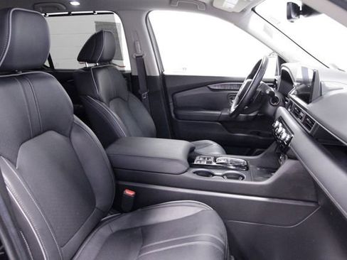 Certified 2024 Honda Pilot Elite image 17