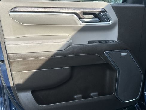 Used 2023 Chevrolet Silverado 1500 LTZ image 14