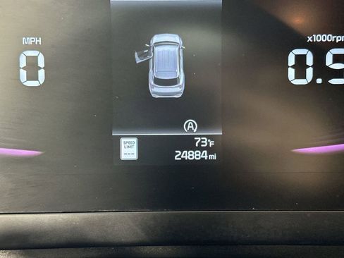 Used 2024 Kia Sportage LX image 15