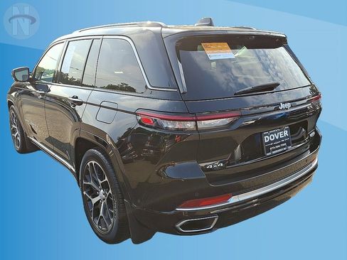 Certified 2024 Jeep Grand Cherokee Summit AWD/4WD image 14
