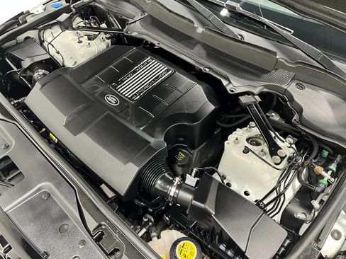 Used 2020 Land Rover Discovery Landmark image 32