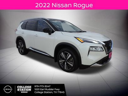 Certified 2022 Nissan Rogue Platinum w/ Head-Up Display Package