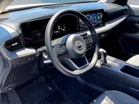 Used 2026 Nissan Kicks SV FWD image 16