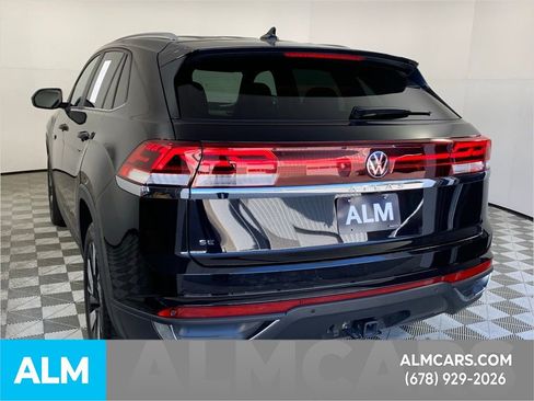 Used 2025 Volkswagen Atlas Cross Sport SE image 7