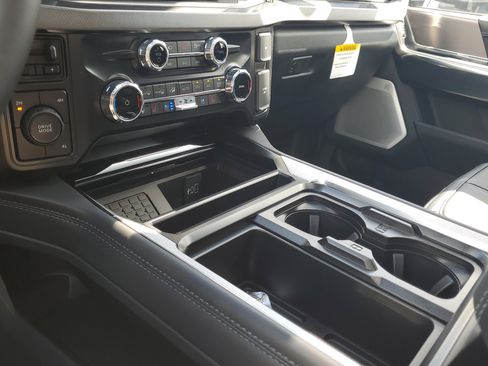 New 2026 Ford F450 Platinum w/ FX4 Off-Road Package image 18