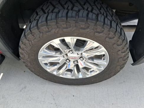 Used 2024 GMC Sierra 1500 SLT AWD/4WD image 18