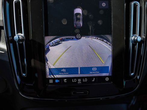 Used 2023 Volvo C40 P8 Recharge Ultimate image 26