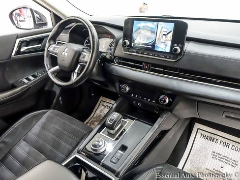 Used 2023 Mitsubishi Outlander SE FWD image 36