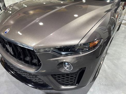 Used 2020 Maserati Levante GranSport image 31