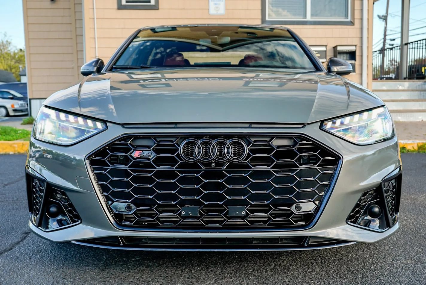 Used 2023 Audi S4 Premium Plus w/ Premium Plus Package AWD/4WD image 2