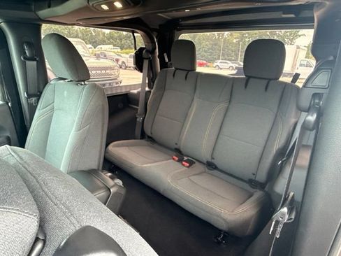 Used 2025 Jeep Wrangler Sport AWD/4WD image 16