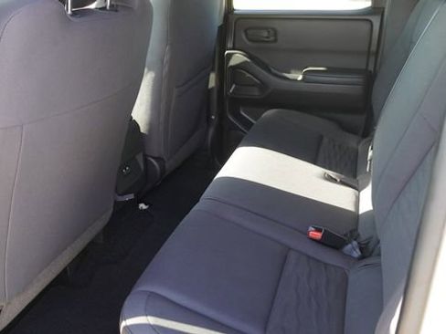 Used 2024 Nissan Frontier S w/ Technology Package RWD image 13