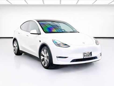 Used 2023 Tesla Model Y Long Range AWD/4WD image 3