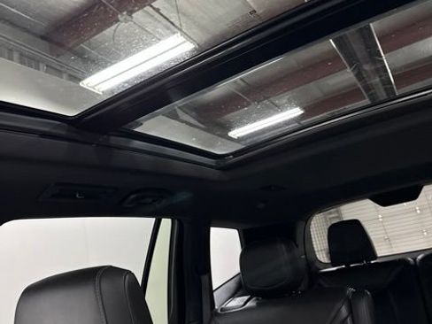 Used 2020 Cadillac XT6 Premium Luxury AWD/4WD image 18