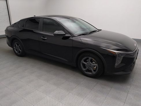 Used 2025 Kia K4 FWD image 11