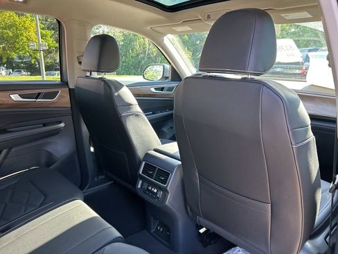 New 2026 Volkswagen Atlas SE FWD image 43