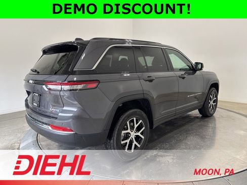 New 2025 Jeep Grand Cherokee Limited w/ Trailer Tow Package image 7