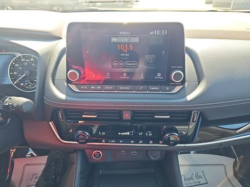 Used 2023 Nissan Rogue SL FWD image 25