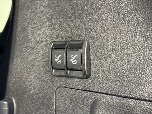 Certified 2024 Toyota Sequoia Platinum AWD/4WD image 40