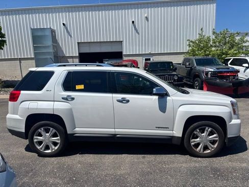 Used 2017 GMC Terrain SLT w/ Open Road Package FWD image 5