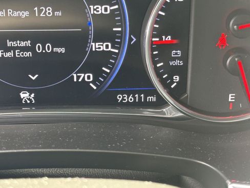 Used 2022 Chevrolet Traverse Premier AWD/4WD image 13