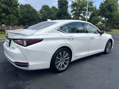 Used 2019 Lexus ES 300h w/ Premium Package FWD image 9