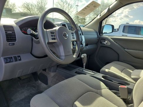 Used 2017 Nissan Frontier SV image 21