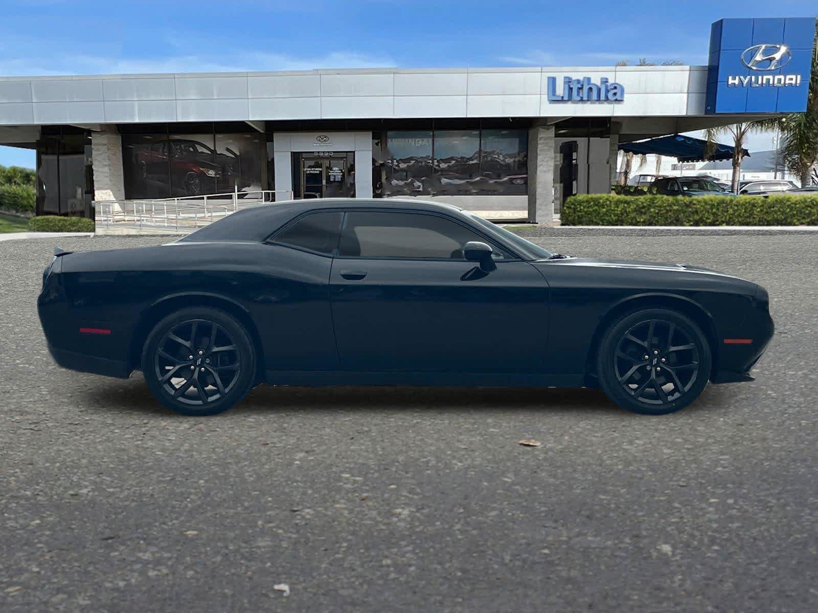 Used 2019 Dodge Challenger SXT w/ Blacktop Package RWD image 9