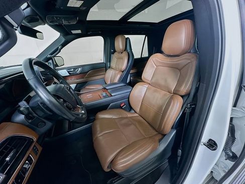 Used 2023 Lincoln Navigator L Reserve image 22
