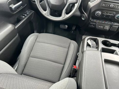 Used 2025 Chevrolet Silverado 2500 Custom w/ Custom Value Package image 14