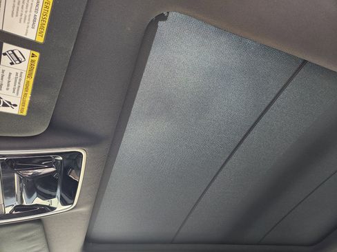 Used 2017 Land Rover Range Rover Long Wheelbase Supercharged image 25