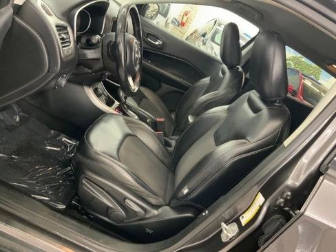 Used 2018 Jeep Compass Latitude image 8