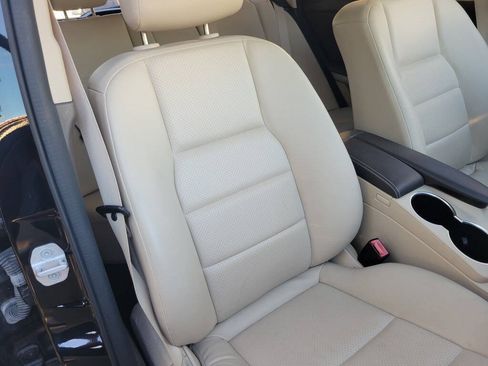 Used 2015 Mercedes-Benz GLK 250 BlueTEC 4MATIC image 35