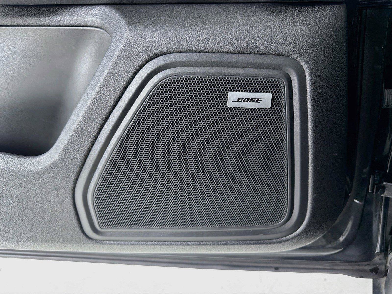 Used 2022 Porsche Macan AWD/4WD image 10