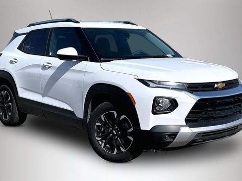 Certified 2023 Chevrolet TrailBlazer LT w/ Convenience Package FWD image 1