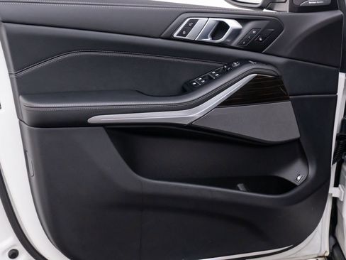 Certified 2025 BMW X5 xDrive50e image 13