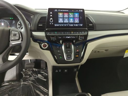 New 2026 Honda Odyssey Touring image 20