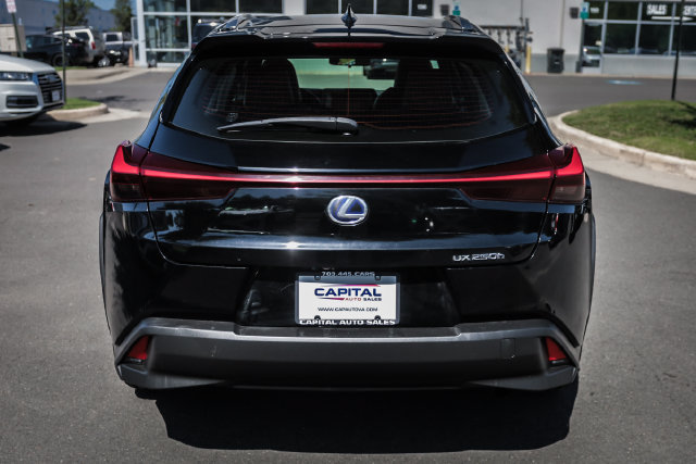Used 2022 Lexus UX 250h w/ Accessory Package (Z1) AWD/4WD image 15