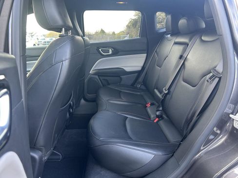 Used 2023 Jeep Compass Limited image 23